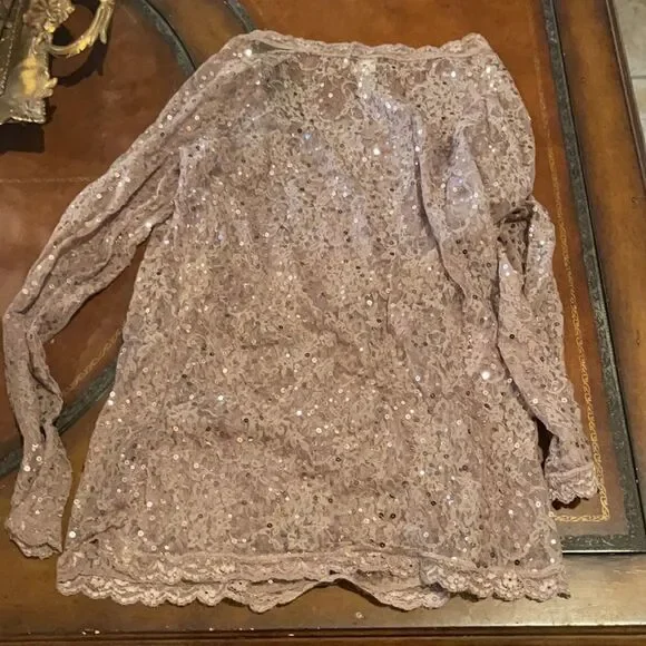 GORGEOUS SEQUIN Sparkle Top!